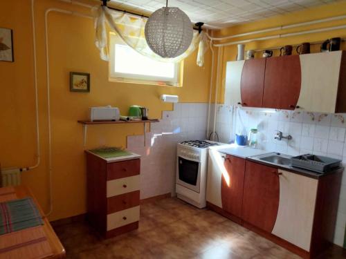 Κουζίνα, Apartment in Balatonalmadi - Balaton 17977 in Μπαλατοναλμάντι Κουζίνα, Apartment in Balatonalmadi - Balaton 17977 in Μπαλατοναλμάντι