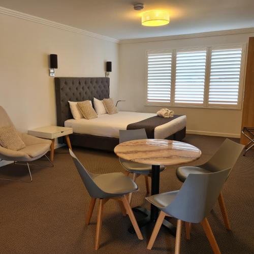 Quays Hotel in Batemans Bay Quays Hotel in Batemans Bay