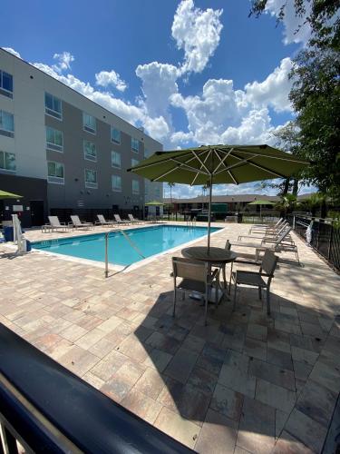 Úszómedence, Wyndham Garden Orlando Airport in Orlando (FL) Úszómedence, Wyndham Garden Orlando Airport in Orlando (FL)
