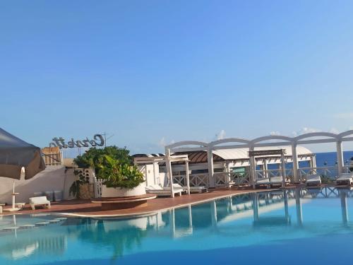 Hotel Residence La Corvetta in กาปิโตโล Hotel Residence La Corvetta in กาปิโตโล