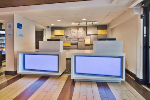 Buitenkant, Holiday Inn Express - Waldorf By IHG in Waldorf Buitenkant, Holiday Inn Express - Waldorf By IHG in Waldorf