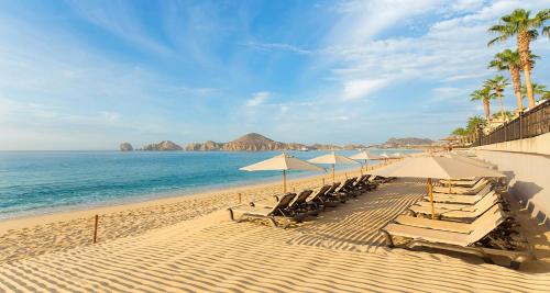 Gorgeous Villa in Cabo with Ocean and Lands End View, private swimmable beach, Pools, sleeps 8 in El Tezal Gorgeous Villa in Cabo with Ocean and Lands End View, private swimmable beach, Pools, sleeps 8 in El Tezal