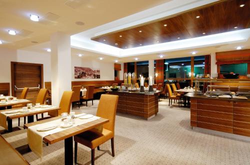 Ресторант, Hotel Rundeck in Санкт Антон ам Арлберг Ресторант, Hotel Rundeck in Санкт Антон ам Арлберг
