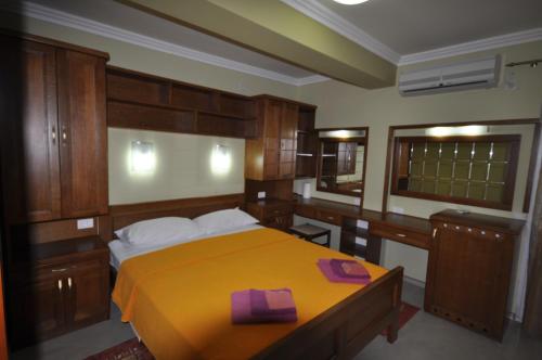 Garni Hotel Bokeska Noc in Herceg Novi Garni Hotel Bokeska Noc in Herceg Novi