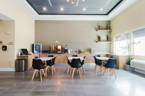 Ételek és italok, Palace Inn Blue Houston East Beltway 8 in Cloverleaf Ételek és italok, Palace Inn Blue Houston East Beltway 8 in Cloverleaf