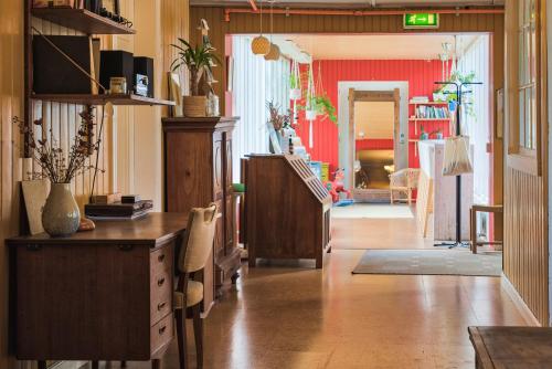 Előcsarnok, Hafaldan HI hostel, old hospital building in Seydisfirdi Előcsarnok, Hafaldan HI hostel, old hospital building in Seydisfirdi