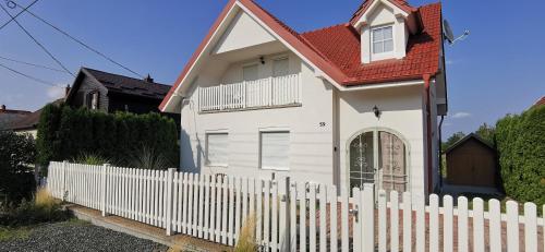 Villa Vital Hegykő (Villa Vital Hegyko) in เฮแดร์วาร์ Villa Vital Hegykő (Villa Vital Hegyko) in เฮแดร์วาร์