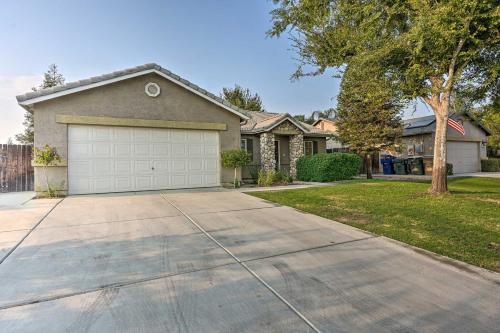 Family-Friendly Home, 6 Mi to Riverwalk Plaza in 韋博歐查德 Family-Friendly Home, 6 Mi to Riverwalk Plaza in 韋博歐查德