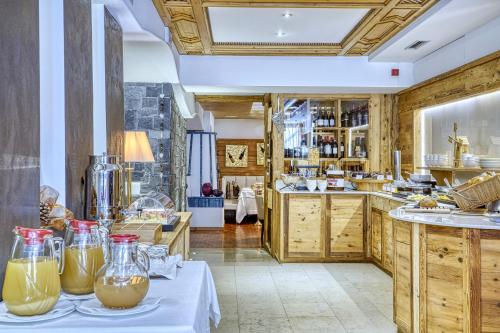 Food and beverages, Majestic Hotel in Madonna di Campiglio Food and beverages, Majestic Hotel in Madonna di Campiglio