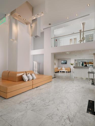 ล็อบบี้, โรงแรมอิโรเทลแกแล็คซี่ (Airotel Galaxy Hotel) in คิวลา ล็อบบี้, โรงแรมอิโรเทลแกแล็คซี่ (Airotel Galaxy Hotel) in คิวลา
