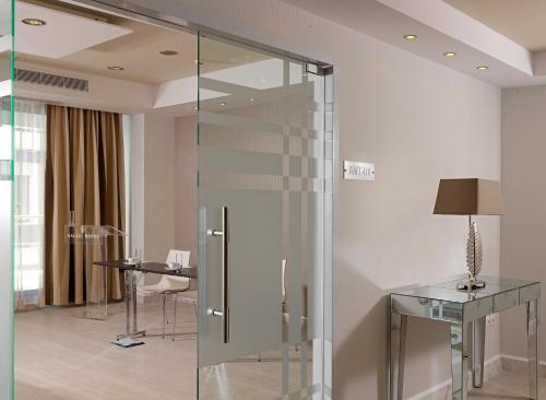 Comoditats, Airotel Galaxy Hotel in Kavala Comoditats, Airotel Galaxy Hotel in Kavala