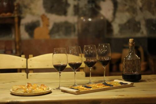 Bar/lounge, Yeganyans Guest House and Wine Yard in Ashtarak Bar/lounge, Yeganyans Guest House and Wine Yard in Ashtarak