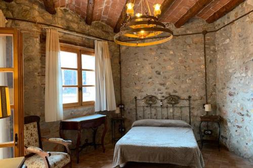 Casa Rural con Jacuzzi en casco antiguo, Tarragona in Montroig Casa Rural con Jacuzzi en casco antiguo, Tarragona in Montroig