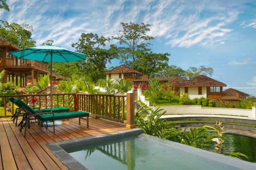 beranda/teres, La Coralina Island House in Bocas del Toro beranda/teres, La Coralina Island House in Bocas del Toro