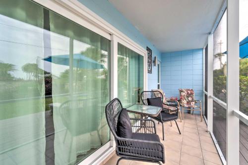 Longboat Key Condo with Lanai Walk to Beach and Shops in Longboat Key (FL) Longboat Key Condo with Lanai Walk to Beach and Shops in Longboat Key (FL)