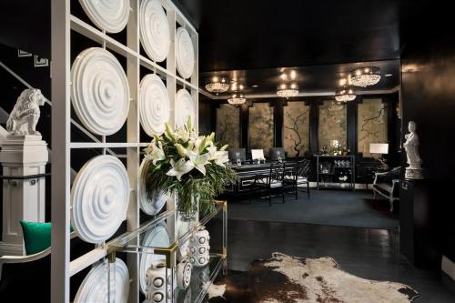 Maison 140 in Beverly Hills Maison 140 in Beverly Hills