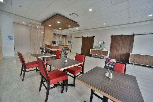 Restaurant, Holiday Inn Express & Suites Gatineau - Ottawa in Gatineau (QC) Restaurant, Holiday Inn Express & Suites Gatineau - Ottawa in Gatineau (QC)