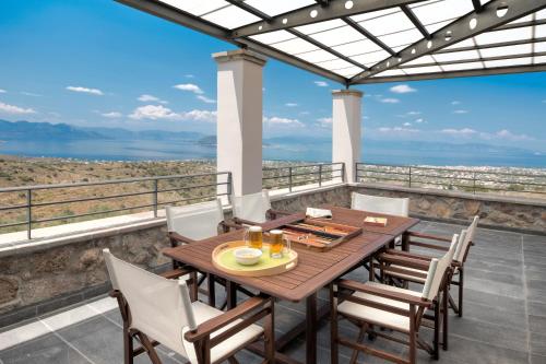 Erkély/terasz, Marini Luxury Apartments and Suites in Aegina Erkély/terasz, Marini Luxury Apartments and Suites in Aegina