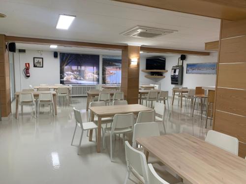 Létesítmények, Hostal La Paz in Ossa De Montiel Létesítmények, Hostal La Paz in Ossa De Montiel