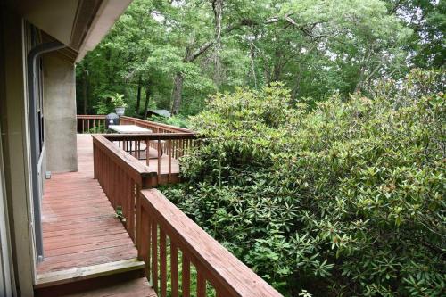 Fox Trot Cabin in Хілсвілл (Віргінія) Fox Trot Cabin in Хілсвілл (Віргінія)