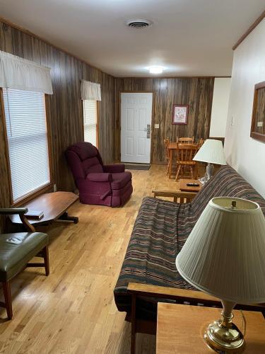 PINE VALLEY MOTEL in Маріон (Північна Кароліна) PINE VALLEY MOTEL in Маріон (Північна Кароліна)