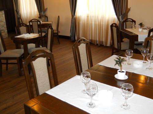 Restaurant, Pensiunea Lido in Piatra Neamț Restaurant, Pensiunea Lido in Piatra Neamț