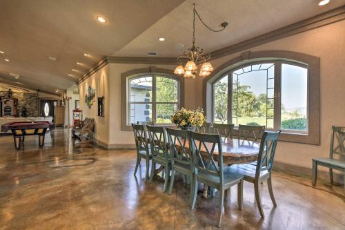 Flawless Durango Home with Theater and Pool Table in Durango Centru oraş Flawless Durango Home with Theater and Pool Table in Durango Centru oraş