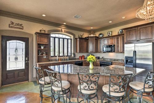Flawless Durango Home with Theater and Pool Table in Durango Centru oraş Flawless Durango Home with Theater and Pool Table in Durango Centru oraş