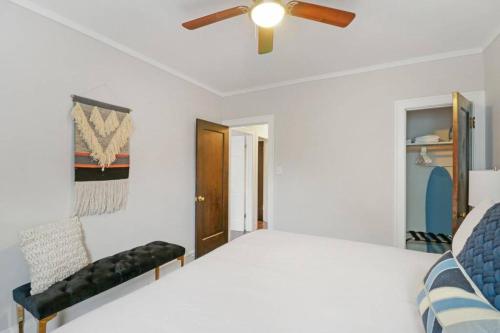 Quiet Spacious 2BR Apt walk to Train, near Shops - Wolcott 3 in Deerfield (IL) Quiet Spacious 2BR Apt walk to Train, near Shops - Wolcott 3 in Deerfield (IL)