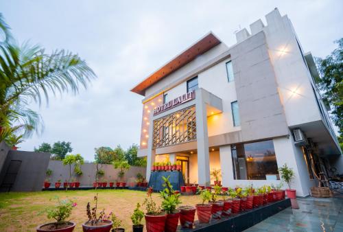 Exterior view, Lalit International in Ganahera Exterior view, Lalit International in Ganahera