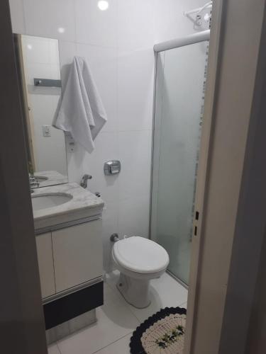 Bathroom, Res Ilha Bella l apto 204B Caldas Novas in Popular Bathroom, Res Ilha Bella l apto 204B Caldas Novas in Popular