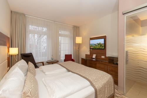 HOTEL am STRAND in Ostseebad Kuhlungsborn HOTEL am STRAND in Ostseebad Kuhlungsborn
