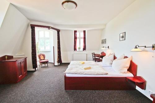 Hotel Císař Ferdinand (Hotel Cisar Ferdinand) in Loket Hotel Císař Ferdinand (Hotel Cisar Ferdinand) in Loket