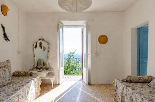 Guestroom, ALTIDO Delightful 2BR Apt with Dream Garden in Ponzone in Ponzone Guestroom, ALTIDO Delightful 2BR Apt with Dream Garden in Ponzone in Ponzone