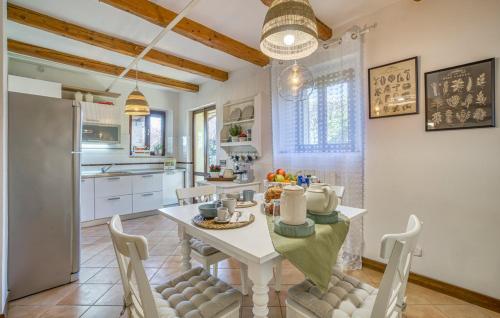 Kitchen, Casa Vacanze con piscina - Villa Bentivoglio in Morrovalle Kitchen, Casa Vacanze con piscina - Villa Bentivoglio in Morrovalle