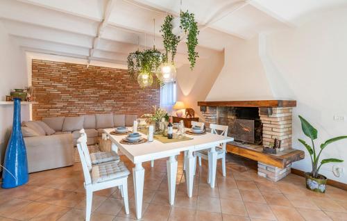 Casa Vacanze con piscina - Villa Bentivoglio in Morrovalle Casa Vacanze con piscina - Villa Bentivoglio in Morrovalle