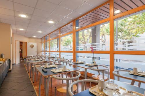 Зовнішній вигляд готелю, Appart City Clermont Ferrand Centre in Центр міста Клермон-Ферран Зовнішній вигляд готелю, Appart City Clermont Ferrand Centre in Центр міста Клермон-Ферран