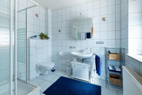 Bathroom, Ferienwohnung Hauk in Laudenbach Bathroom, Ferienwohnung Hauk in Laudenbach