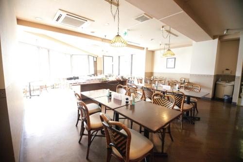 Restaurant, Kuretake Inn Gotemba I.C. in Gotemba Restaurant, Kuretake Inn Gotemba I.C. in Gotemba