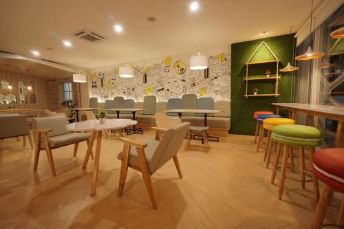 Nomaden Urban Stay in West Semarang Nomaden Urban Stay in West Semarang