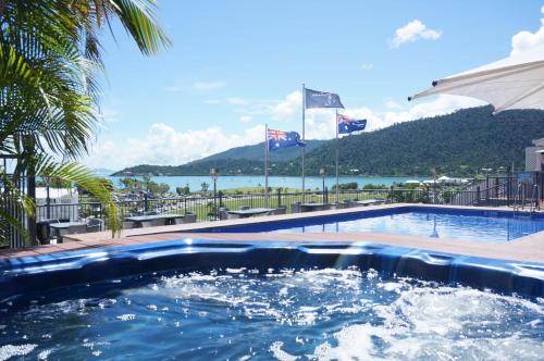Kolam renang, Studio Apartment, Centre Of Airlie With Sea Views in Whitsunday Islands Kolam renang, Studio Apartment, Centre Of Airlie With Sea Views in Whitsunday Islands