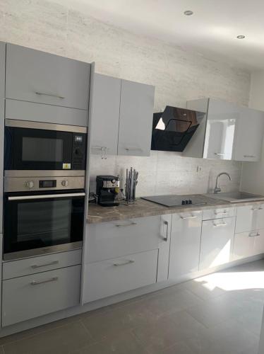 Appartement de luxe meublé à louer - Dakar près des Almadies 3 Ch/ 3 Sdb (Appartement de luxe meuble a louer - Dakar pres des Almadies 3 Ch/ 3 Sdb) in Patte d'Oies Appartement de luxe meublé à louer - Dakar près des Almadies 3 Ch/ 3 Sdb (Appartement de luxe meuble a louer - Dakar pres des Almadies 3 Ch/ 3 Sdb) in Patte d'Oies