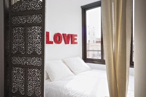 The White Flats Sant Antoni