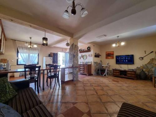 Дом для семейного отдыха в Утехе, Черногория (Дом для семеиного отдыха в Утехе, Черногория) in Utjeha Дом для семейного отдыха в Утехе, Черногория (Дом для семеиного отдыха в Утехе, Черногория) in Utjeha