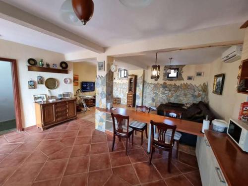 Дом для семейного отдыха в Утехе, Черногория (Дом для семеиного отдыха в Утехе, Черногория) in Utjeha Дом для семейного отдыха в Утехе, Черногория (Дом для семеиного отдыха в Утехе, Черногория) in Utjeha