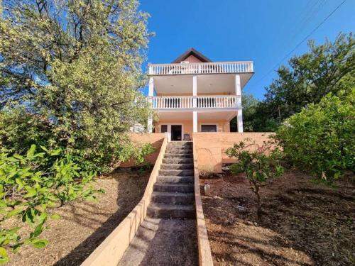 Дом для семейного отдыха в Утехе, Черногория (Дом для семеиного отдыха в Утехе, Черногория) in Utjeha Дом для семейного отдыха в Утехе, Черногория (Дом для семеиного отдыха в Утехе, Черногория) in Utjeha