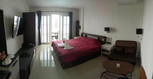 Beachfront Pool Villa and Apartment in Dan Mai Beachfront Pool Villa and Apartment in Dan Mai