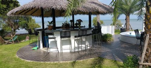Bar/lounge, Beachfront Pool Villa and Apartment in Dan Mai Bar/lounge, Beachfront Pool Villa and Apartment in Dan Mai
