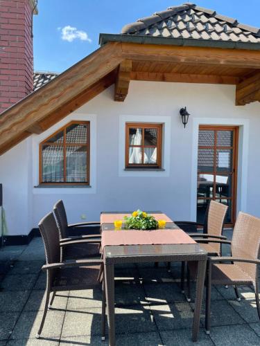 Erkély/terasz, Ferienhaus Alpenblick in Krakauschatten Erkély/terasz, Ferienhaus Alpenblick in Krakauschatten