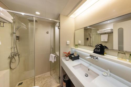 Kümblustünn, Starr Hotel Shanghai in Shanghai Kümblustünn, Starr Hotel Shanghai in Shanghai